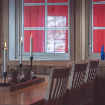 Feriehus Vengsøy Rorbuer Vengsoya