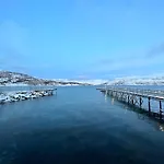 بيت للعطل Vengsoy Rorbuer *