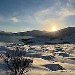 Vengsoy Rorbuer بيت للعطل *